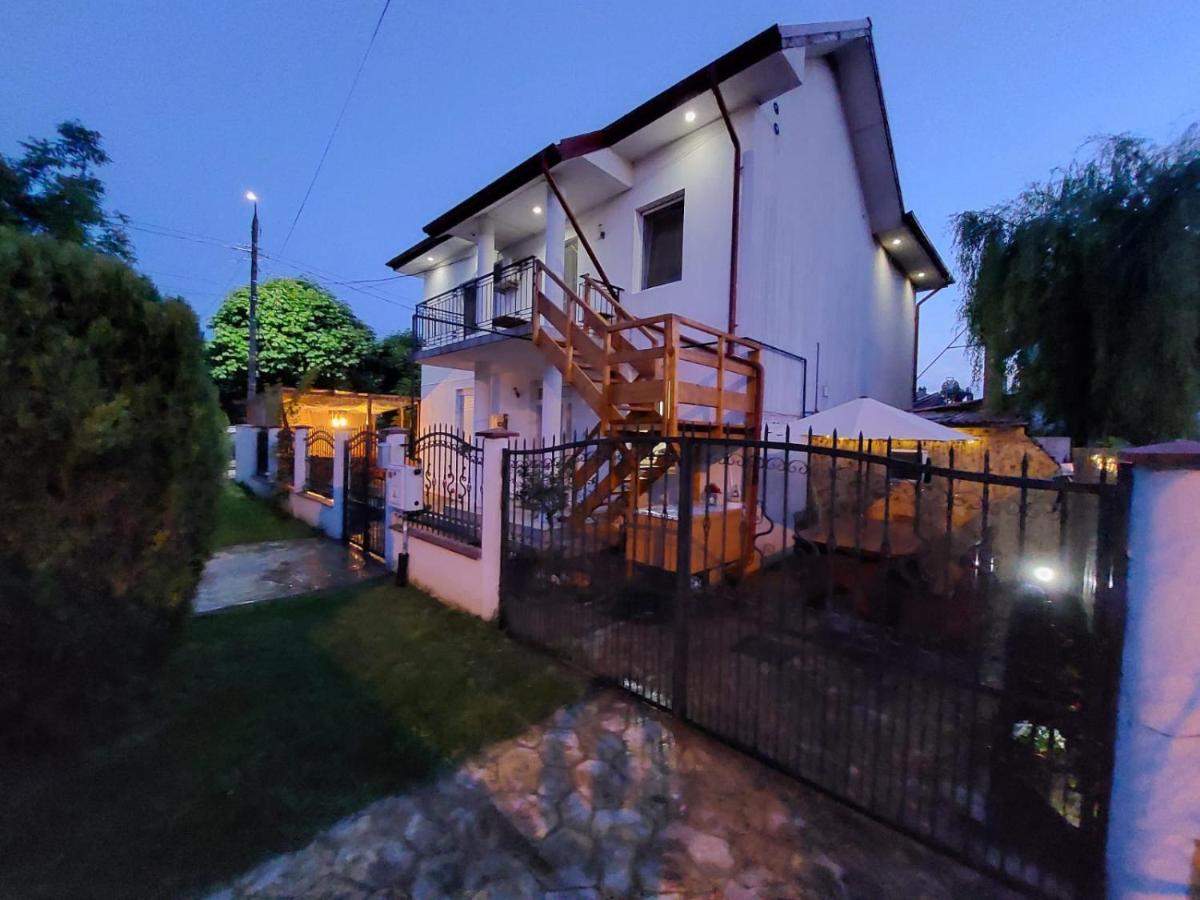 南埃福列Casa Doros公寓 外观 照片